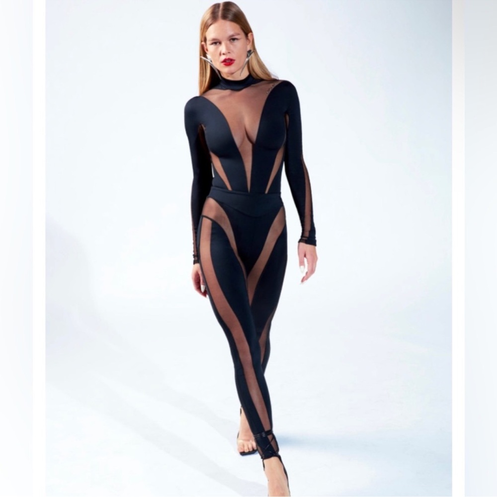 NWT Mugler X H&M bodysuit sold out everywhere!